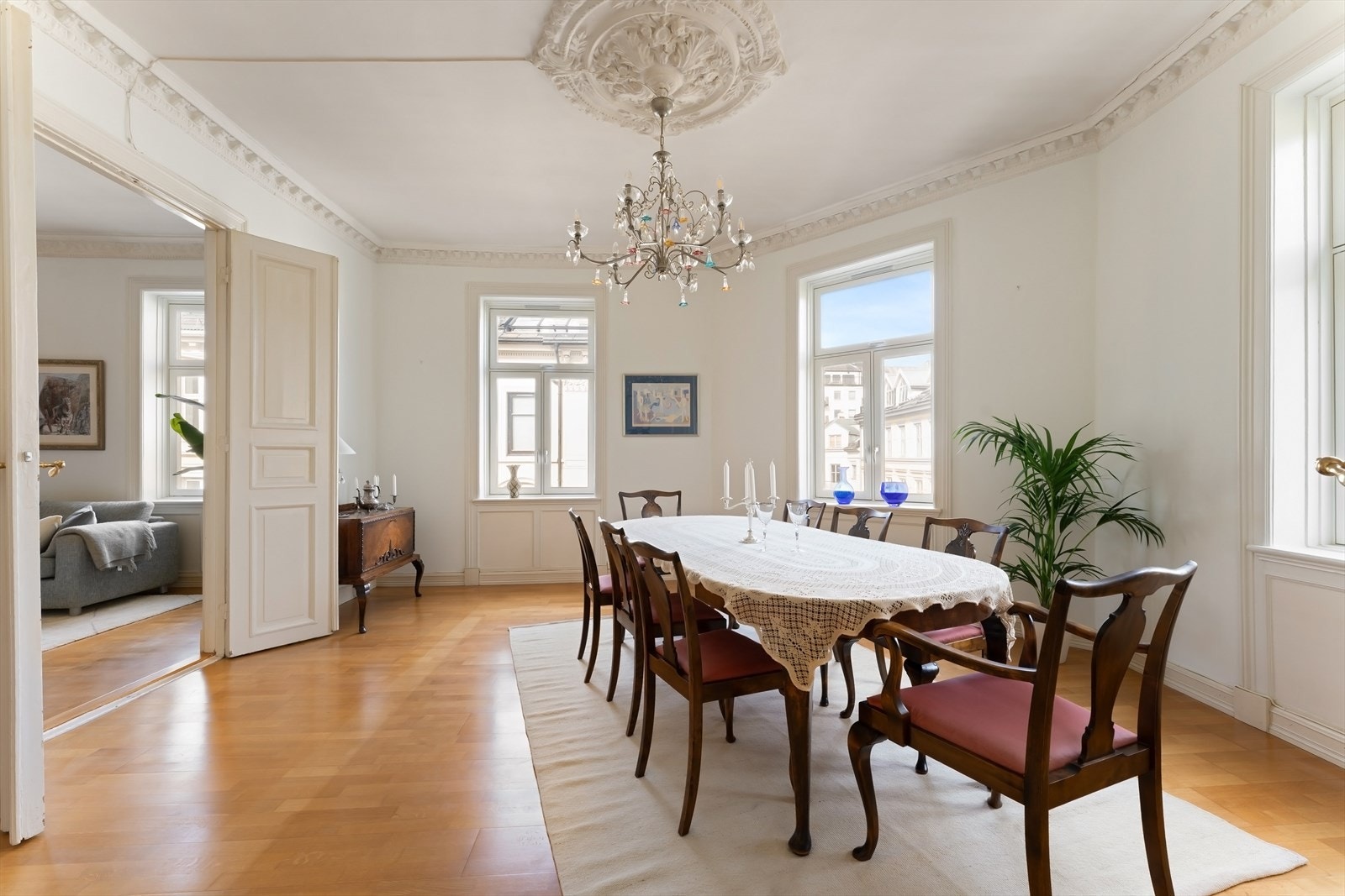Velkommen til Reichweins gate 1F, presentert av Oskar Johansson og Marius Kristoffersen ved Nordvik Bygdøy allé. (Foto: Zovenfra AS) Galleribilde