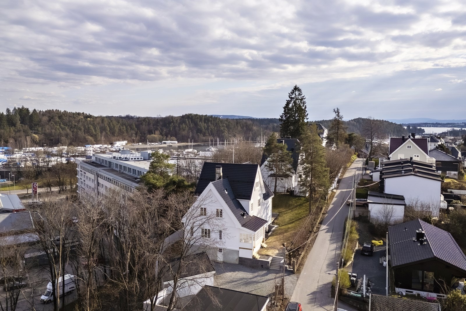 For grønne omgivelser nærmere boligen finnes også Karenslystparken, Skøyenparken og friarealene rundt Bestum skole. Galleribilde