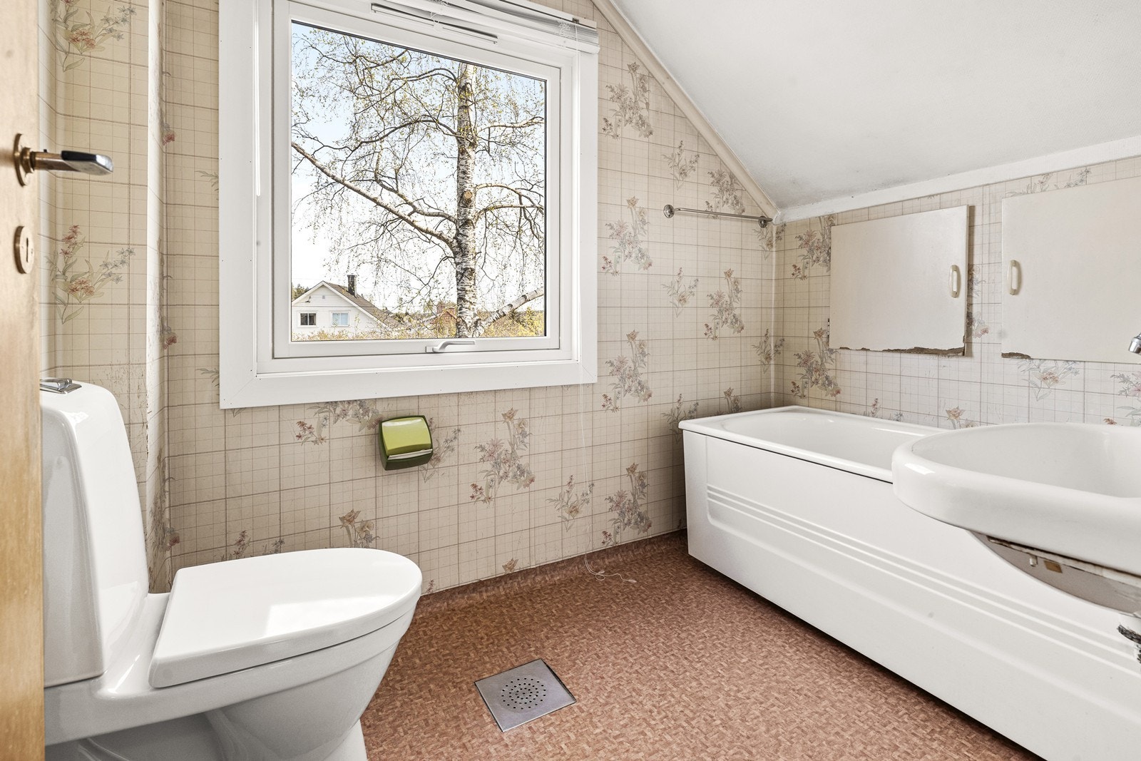 Vinduet på badet er fra 2019. Galleribilde