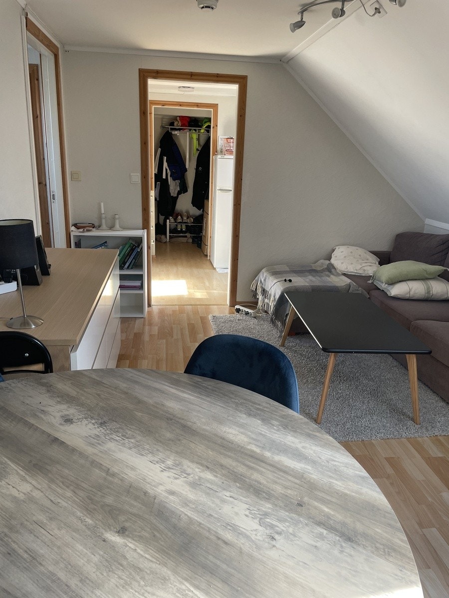 Leilighetens oppholdsrom Galleribilde