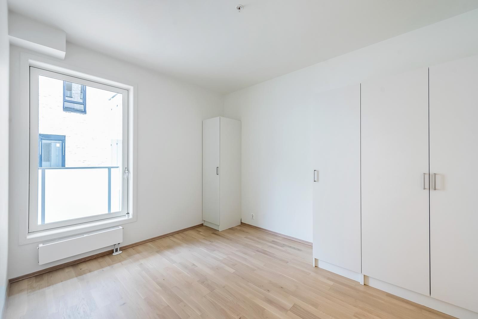 Soverom. Godt med skapplass Galleribilde