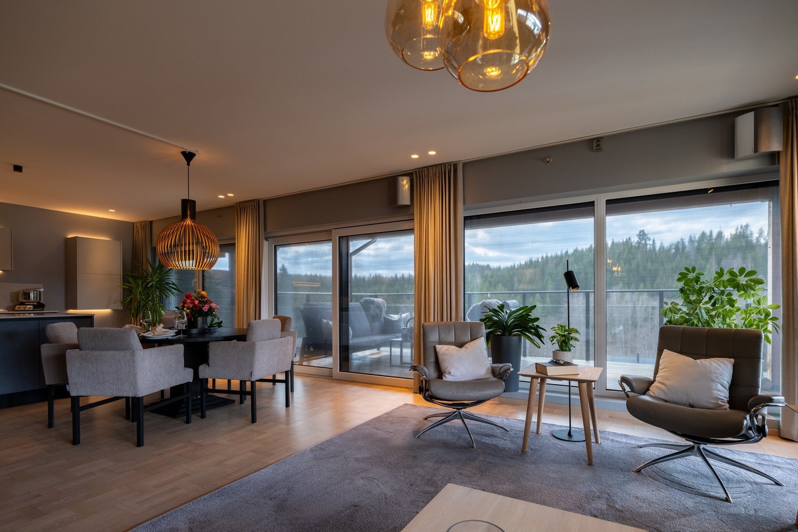 Selv med screens nede, slippes dagslys inn Galleribilde