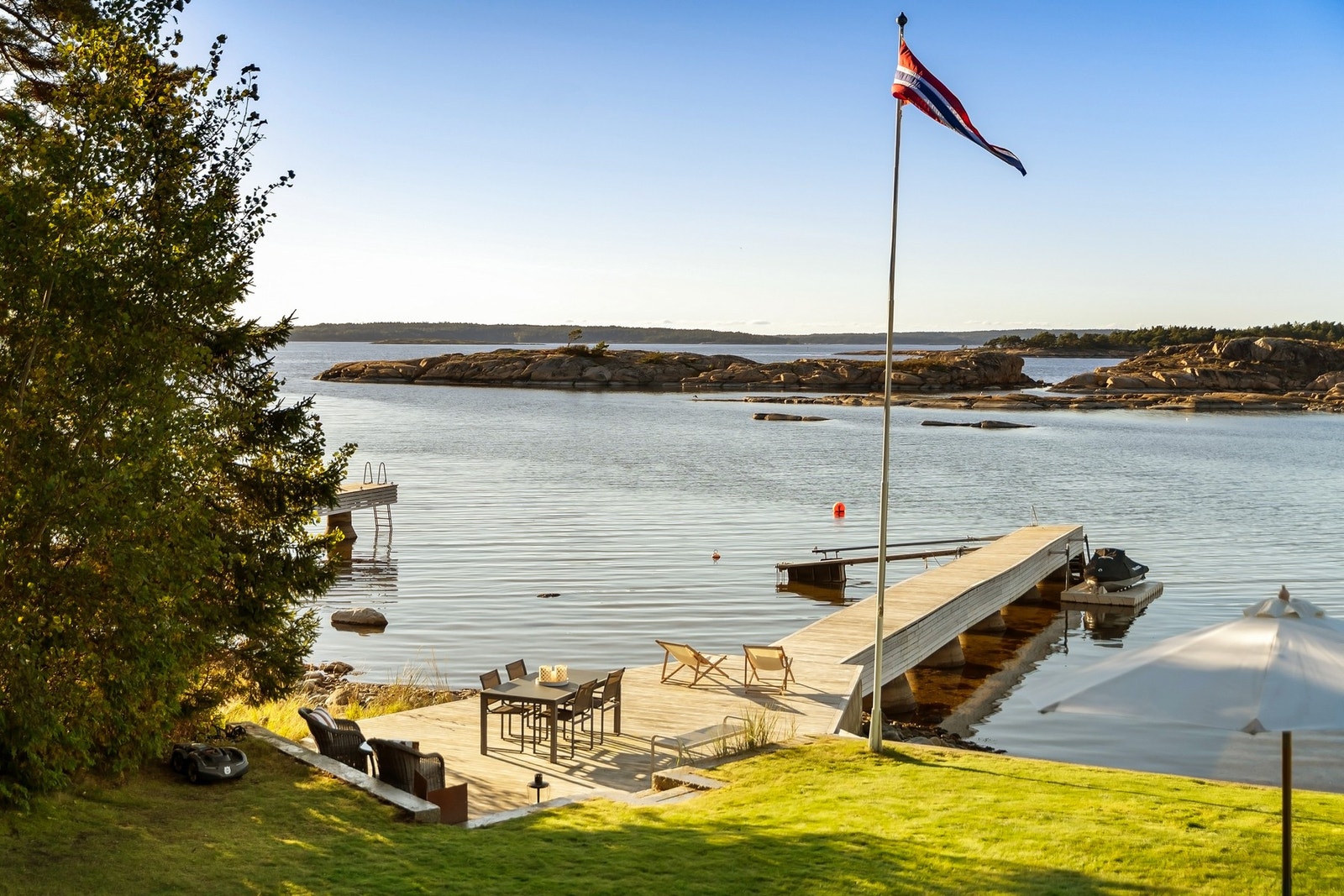 Egen brygge med båtplass Galleribilde
