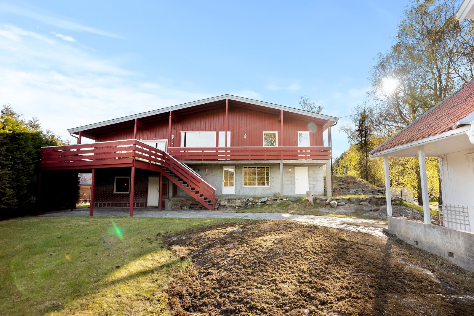 En sjelden mulighet til å sikre seg en innholdsrik eiendom i rolige og naturskjønne omgivelser! Galleribilde