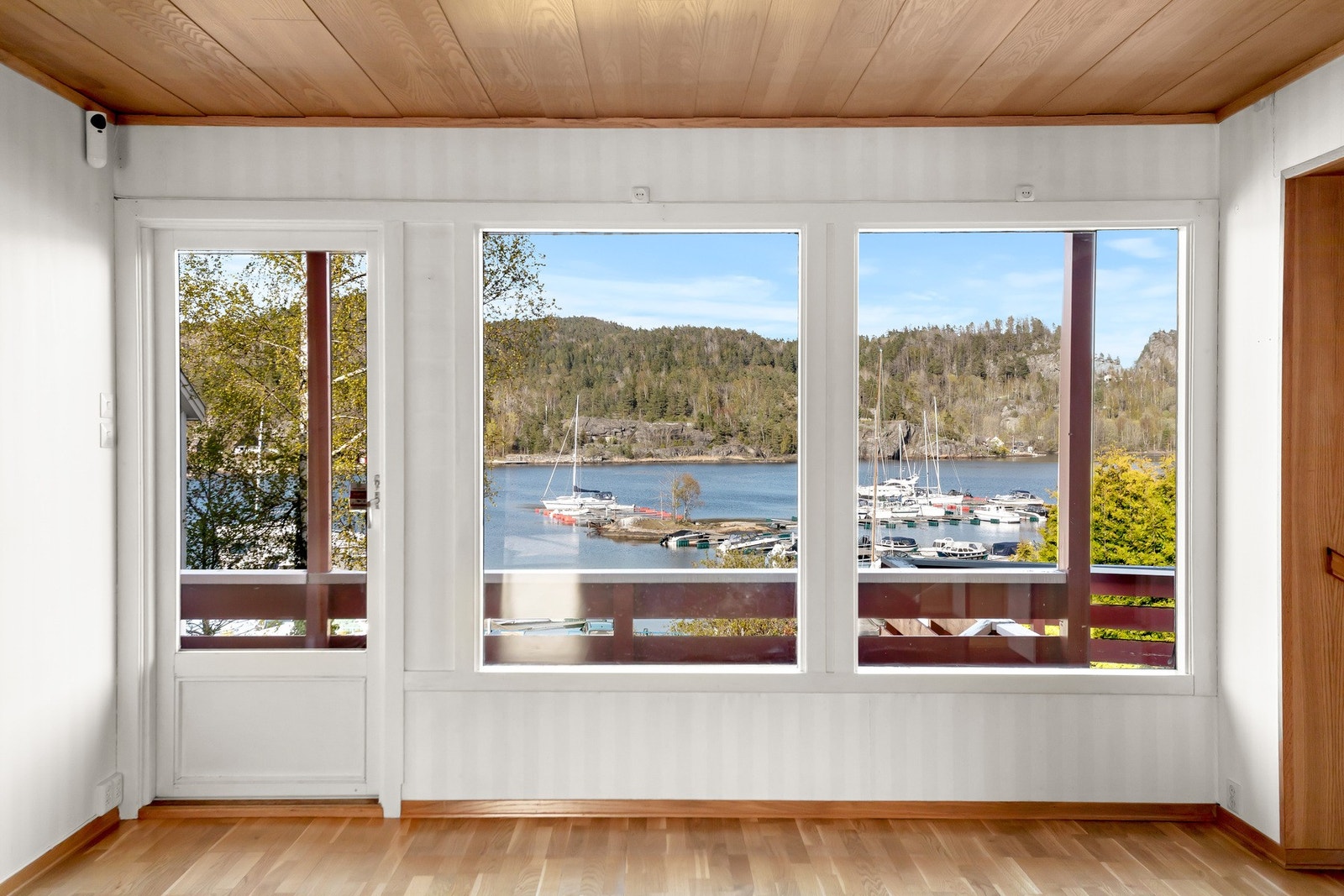 Flott utsikt utover sjøen! Galleribilde
