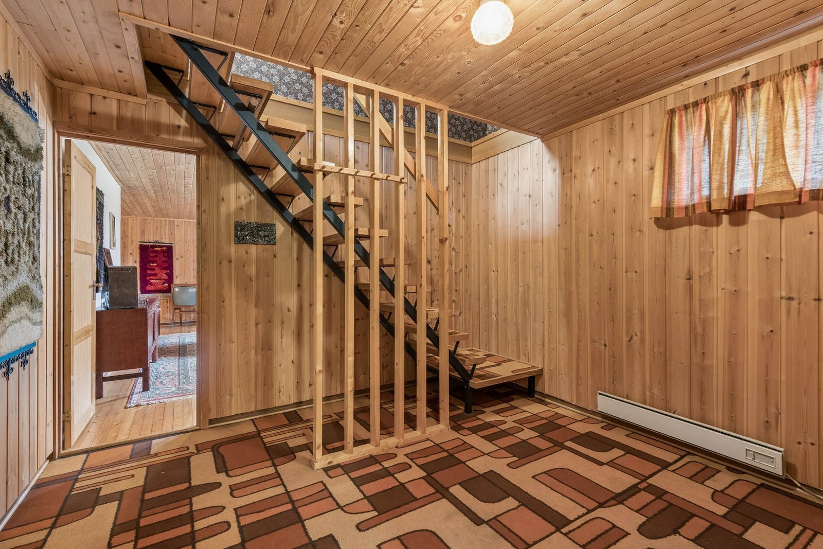 Trapperom mellom etasjene. Galleribilde