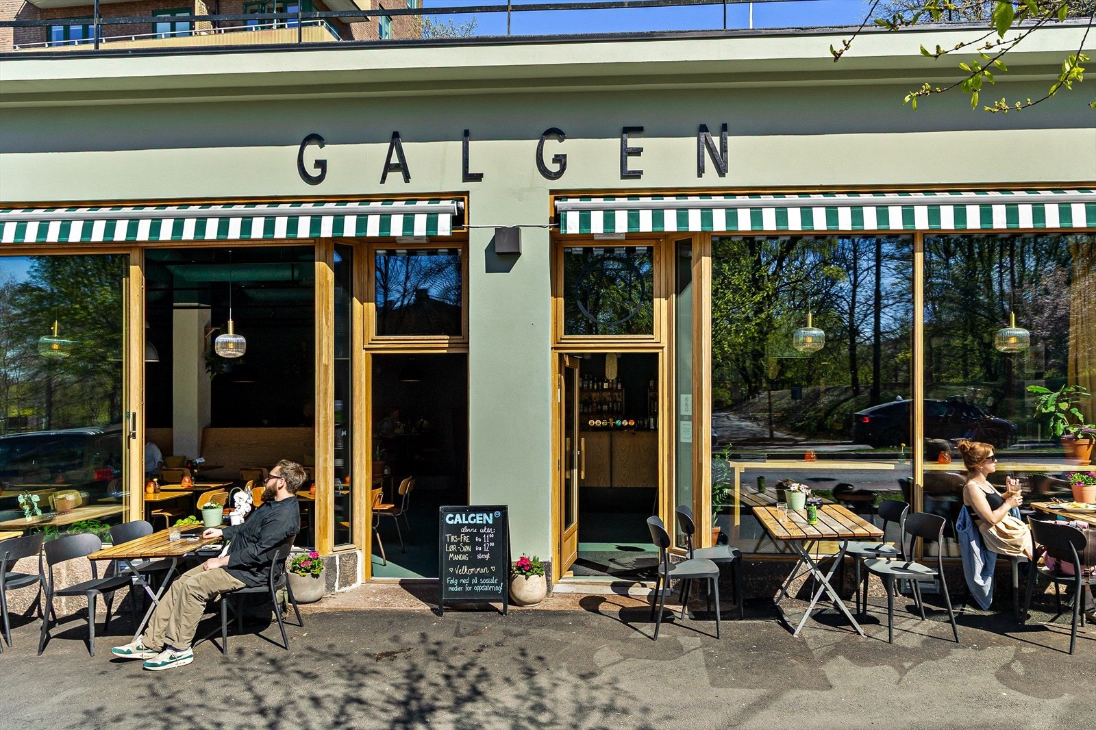 Nærområdet byr på flere populære serveringssteder, som den nyåpnede kafeen Galgen ved Galgeberg Galleribilde