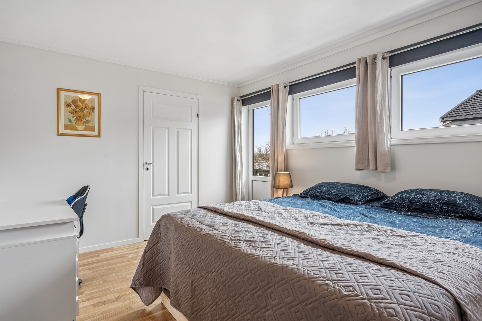 Her er det eget Walk-in closet Galleribilde