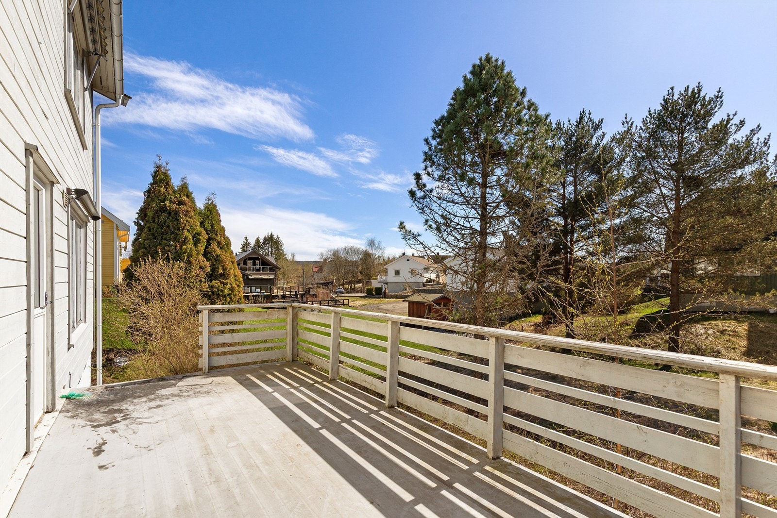 Terrasse utenfor stuen i 1.etg Galleribilde