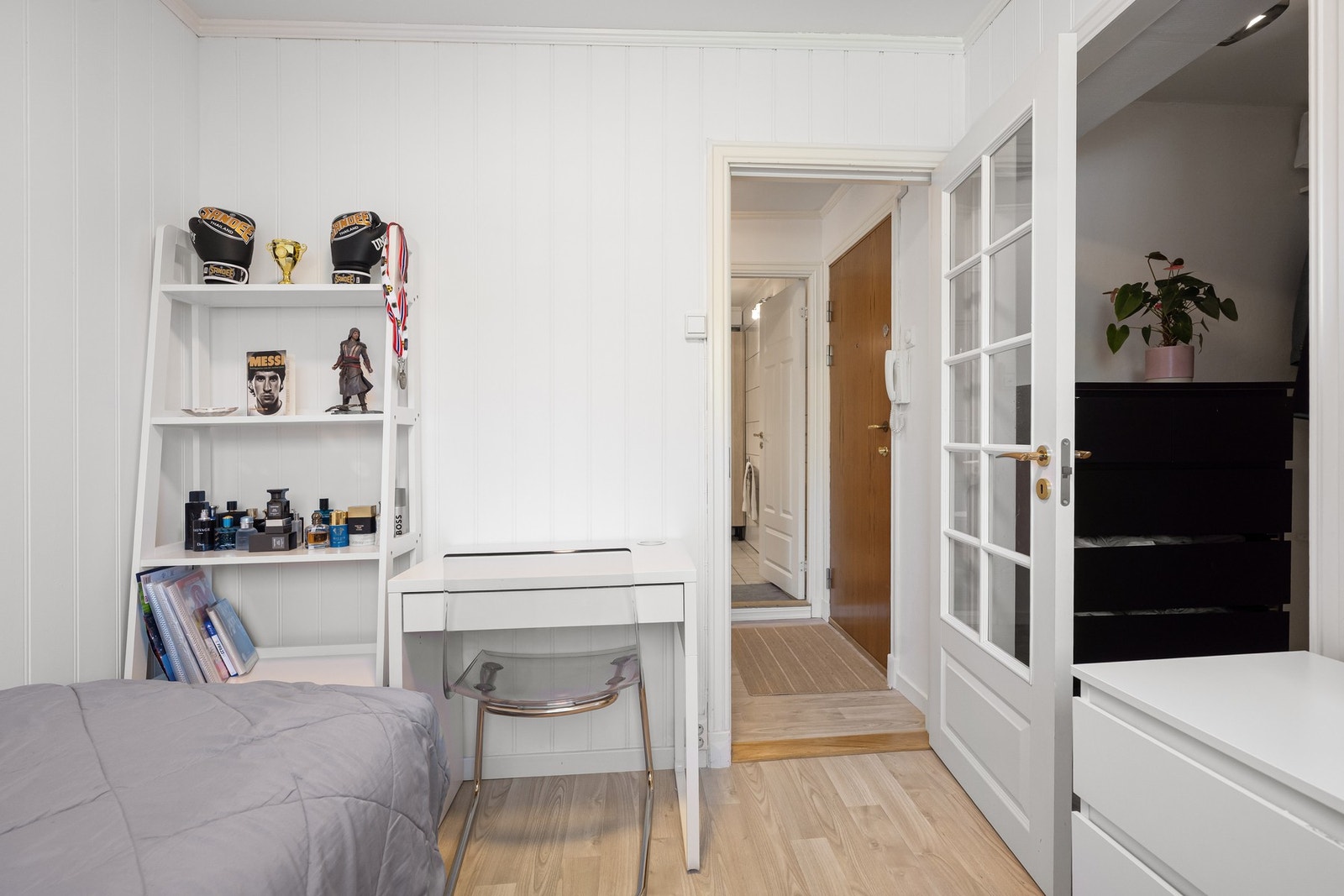 Soverom nr. 2 passer perfekt som barnerom, gjesterom eller kontor. Galleribilde