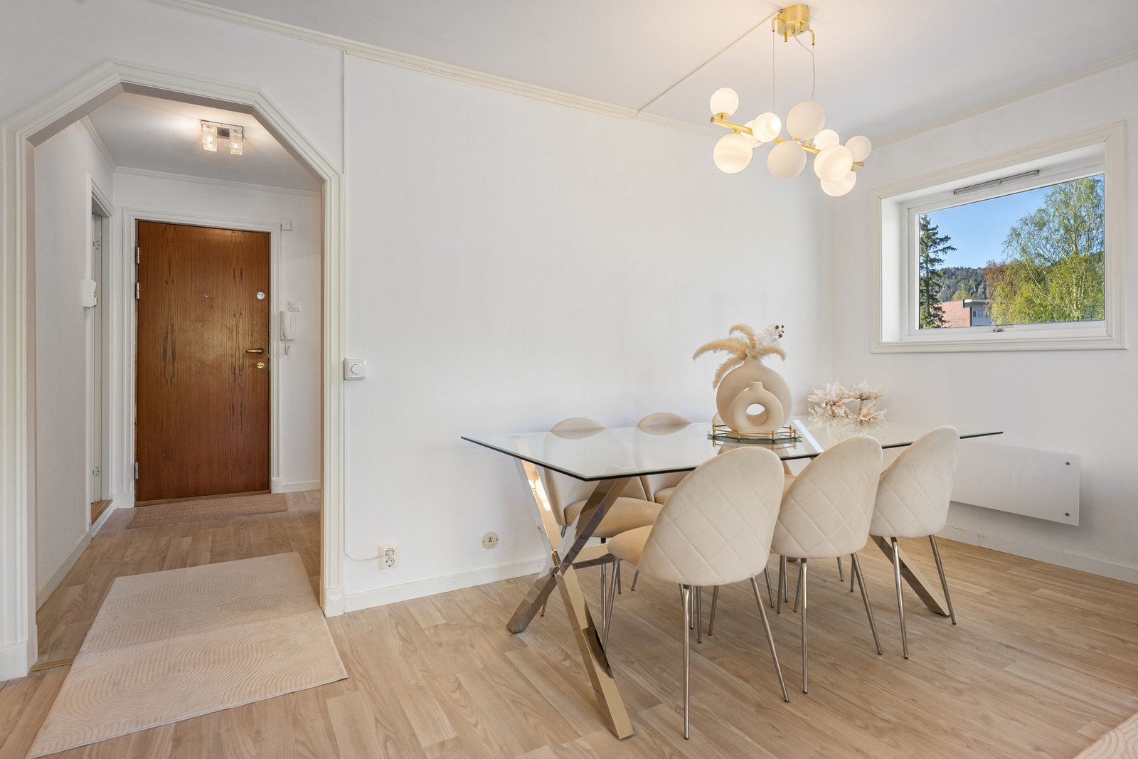 Her er det god plass til langbord. Galleribilde