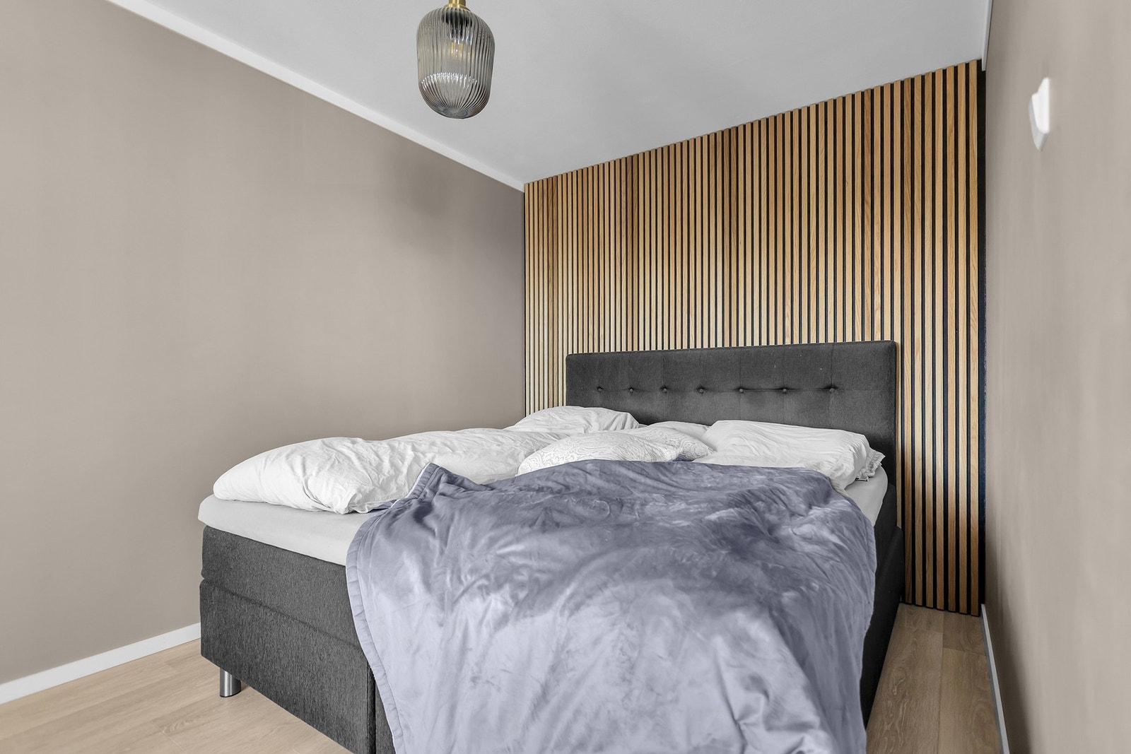 - Soverom 3 | Pent innredet rom med flotte spiledetaljer - Galleribilde