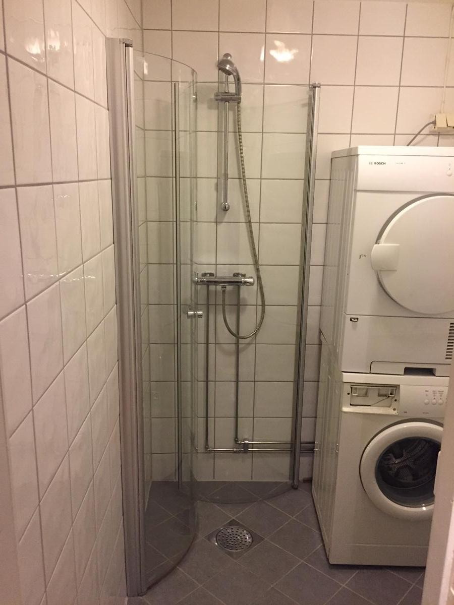 Vaskemaskin er ny siden bildet ble tatt Galleribilde