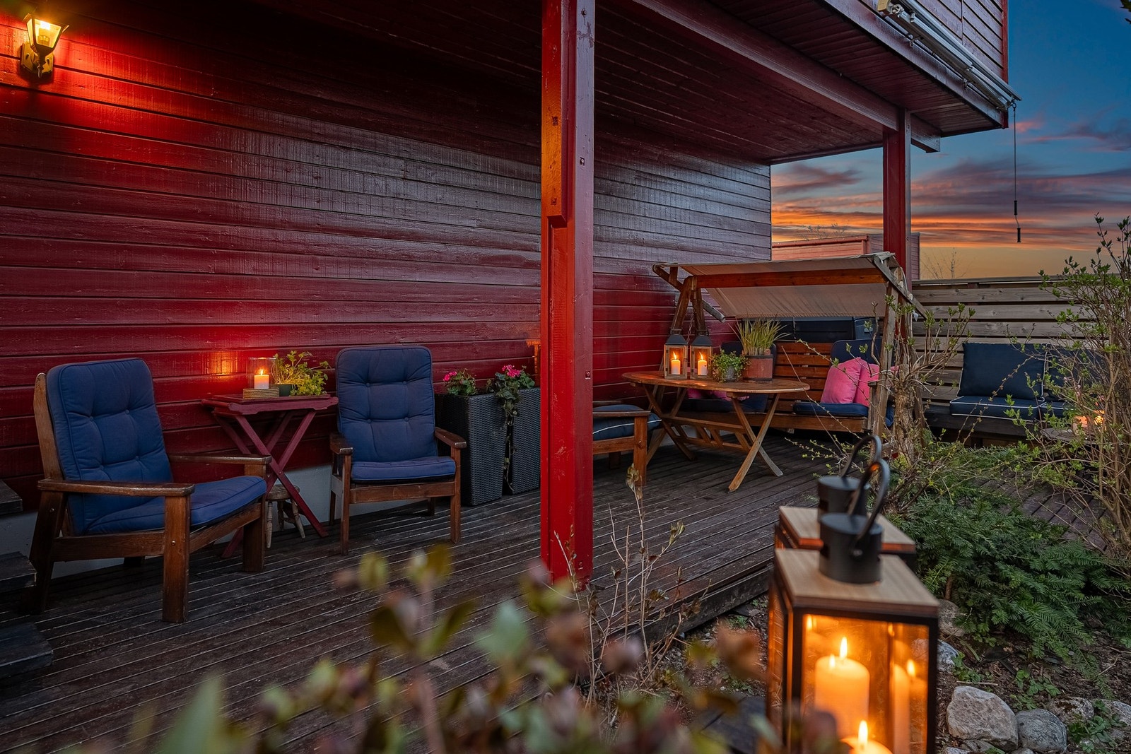 Flott terrasse på 53 kvm. med sol fra ca. 10 til 21, sommerstid. Galleribilde