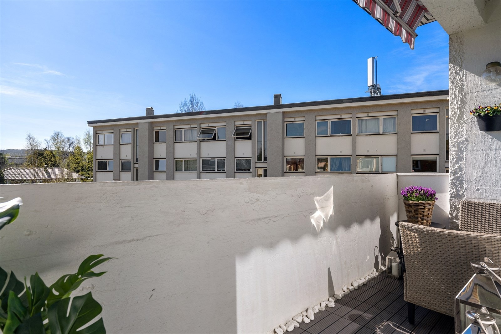 God plass til en hyggelig sittegruppe. Ved grilling på balkongen er det tillatt med gass eller elektrisk. Galleribilde