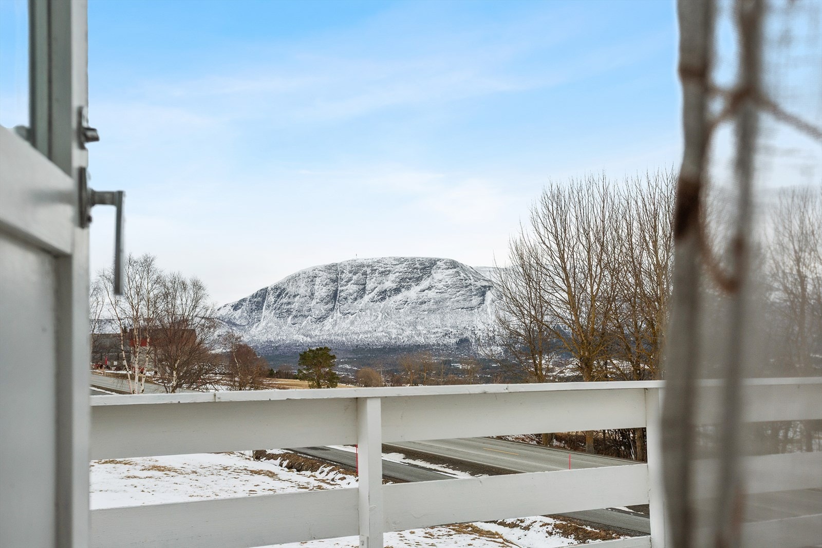 Utsikt fra terrasse i 2. etasje. Galleribilde