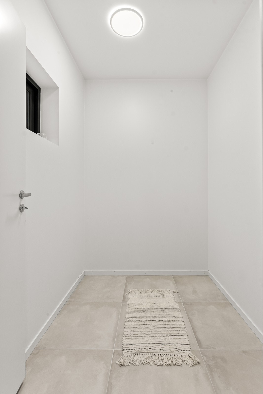 I første etasje finnes også en innvendig bod for ekstra lagring. Galleribilde