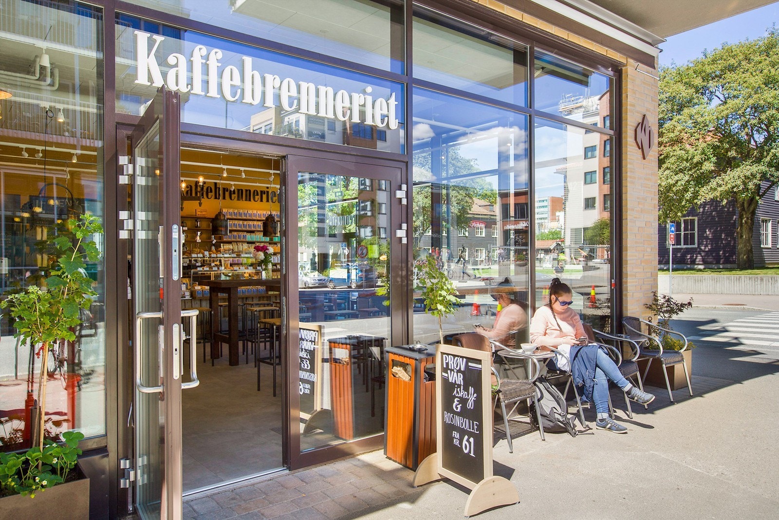 Løren har blitt et eget sentrum i byen, med flere hyggelige kafeer og spisesteder for enhver smak Galleribilde