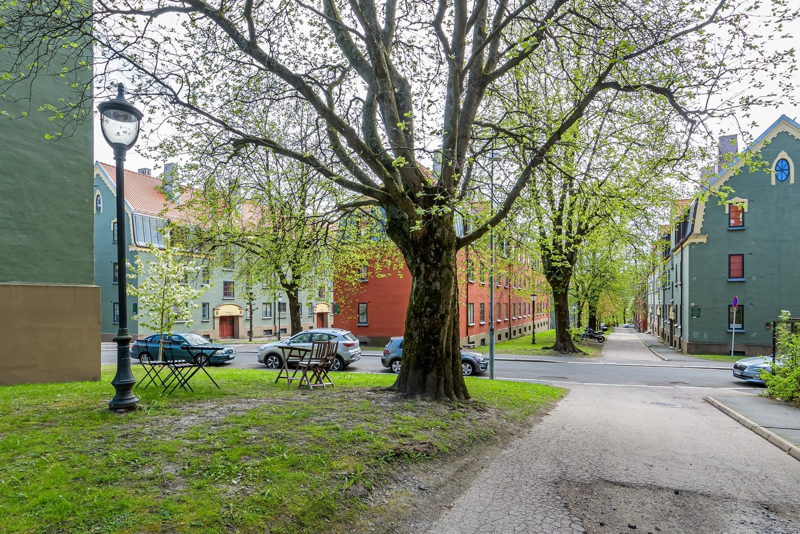 Det er god med beboerparking i området Galleribilde