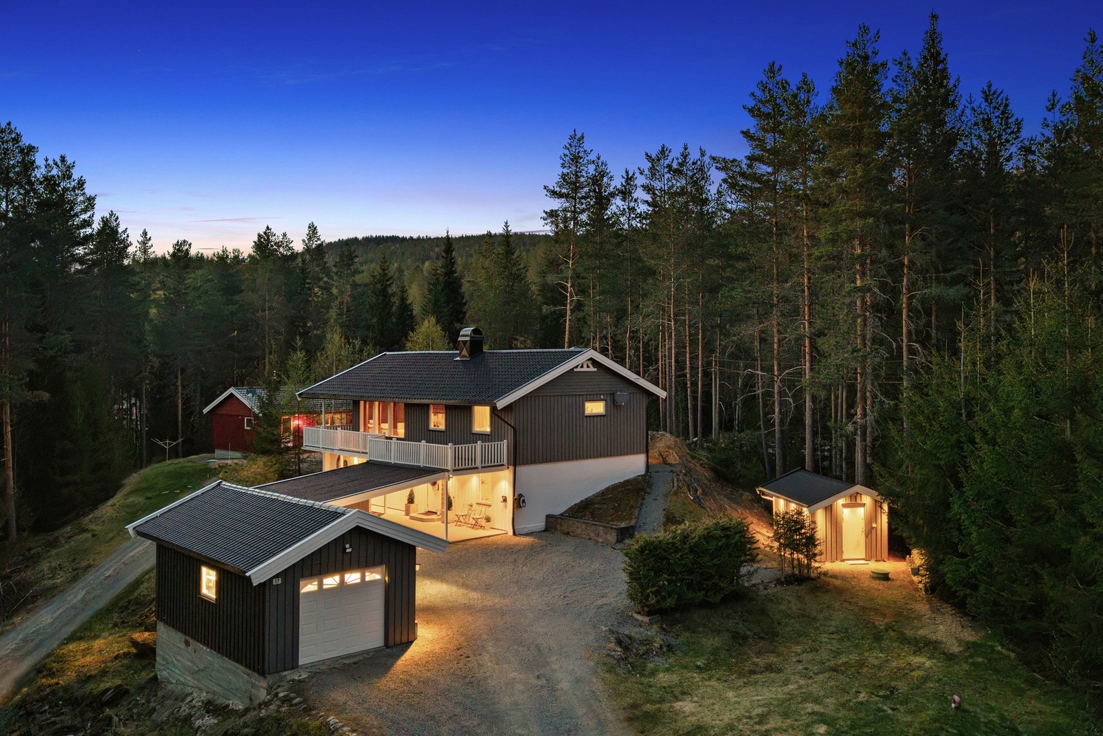Åse Malene Holm Løvli v/Privatmegleren Hønefoss har gleden av å presentere Grønvoldsmoen 17! Galleribilde