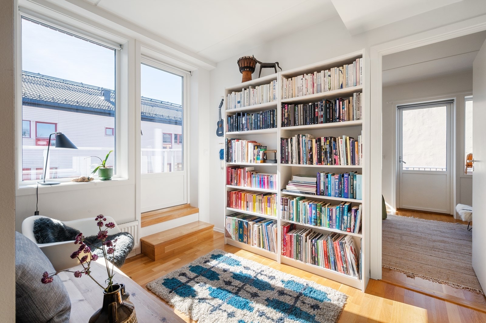 Fra gangen er det direkte adkomst til den private takterrassen. Galleribilde