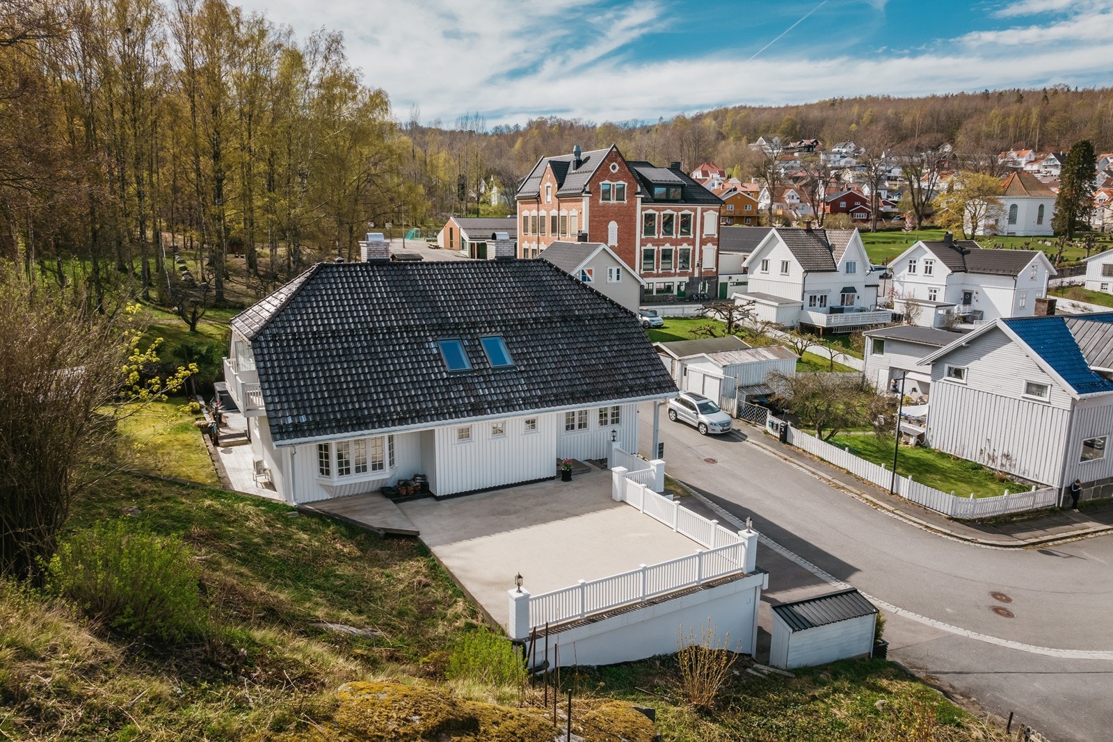 Skjermet beliggenhet på sjarmerende Langestrand. Galleribilde