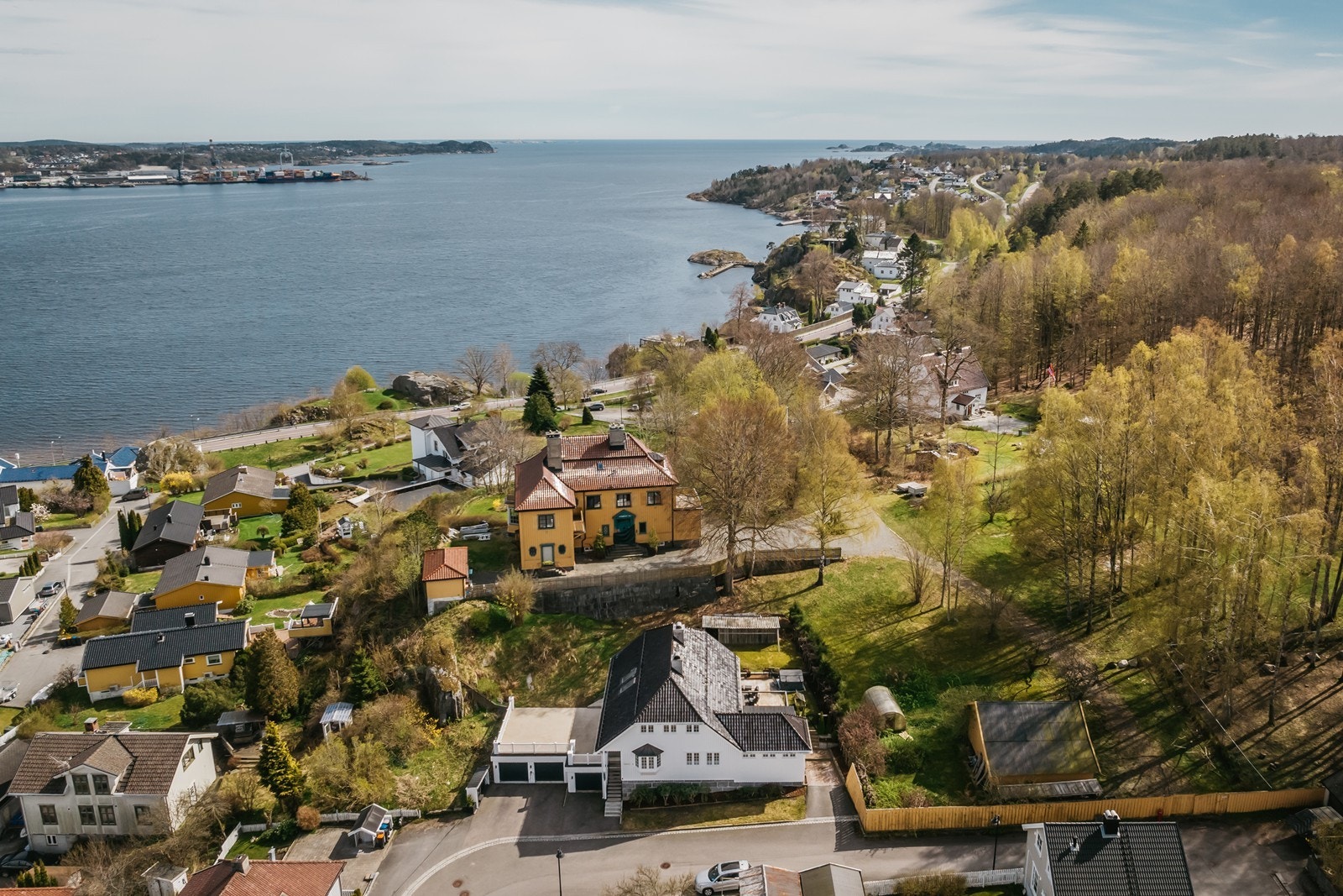 Kort vei til sjø og badestrand. Galleribilde