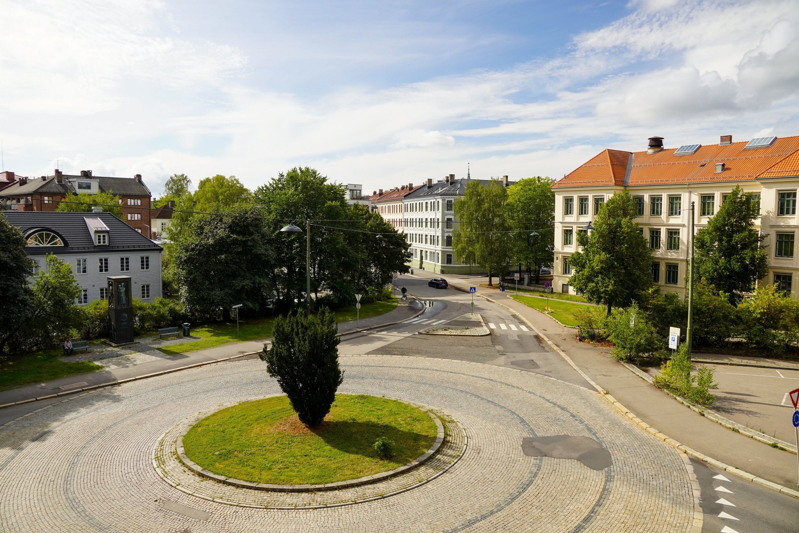 God utsikt til Advokat Dehlis plass fra balkongen Galleribilde