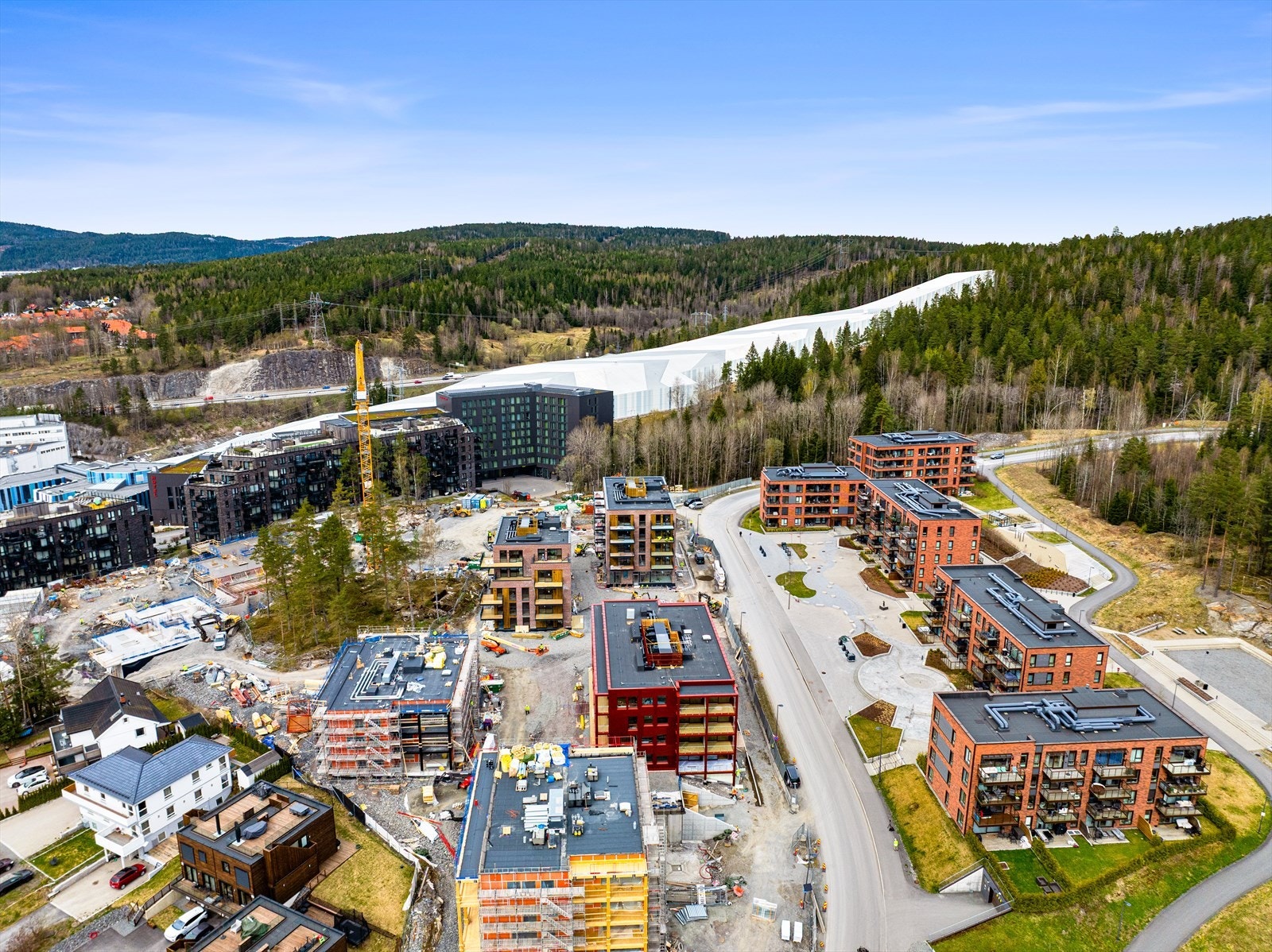 Selvaag PLUSS Hus 1 m. felleslokale. Hus 2 med tre gjesterom. Galleribilde