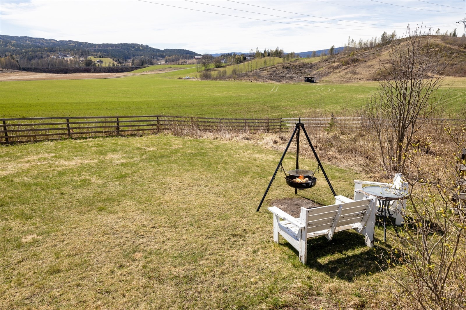 Her bor du med umiddelbar nærhet til skog og mark, med flotte turmuligheter året rundt. Galleribilde