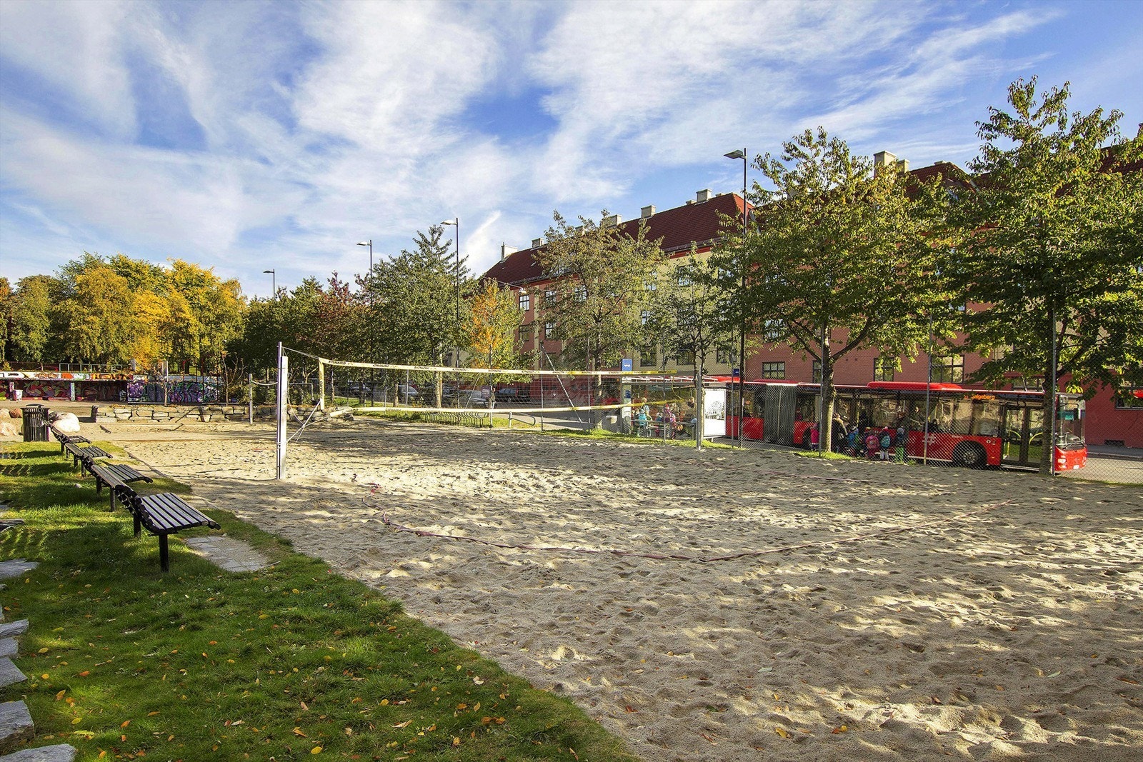 Torshovparken med bla. beachvolley, basket og minigolf. Galleribilde