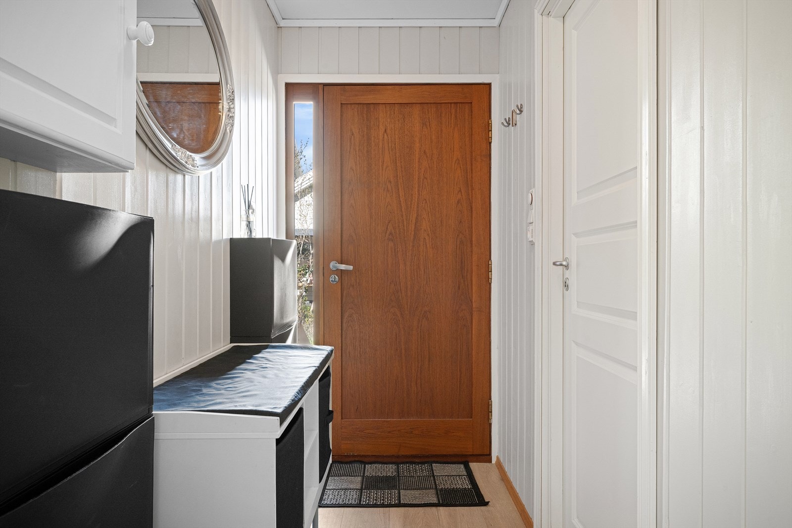 Leilighet - Dykjelsletta 36A. Inngangsparti med laminat på gulv. Galleribilde