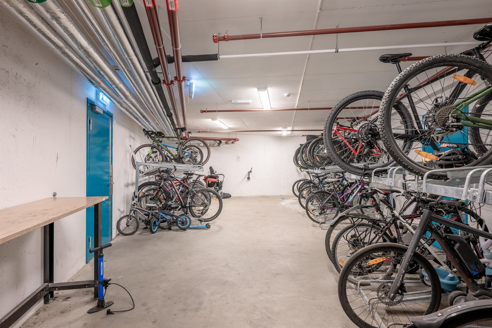 Felles sykkelbod for beboerne, i tillegg disponerer boligen en kjellerbod på 5 kvm Galleribilde