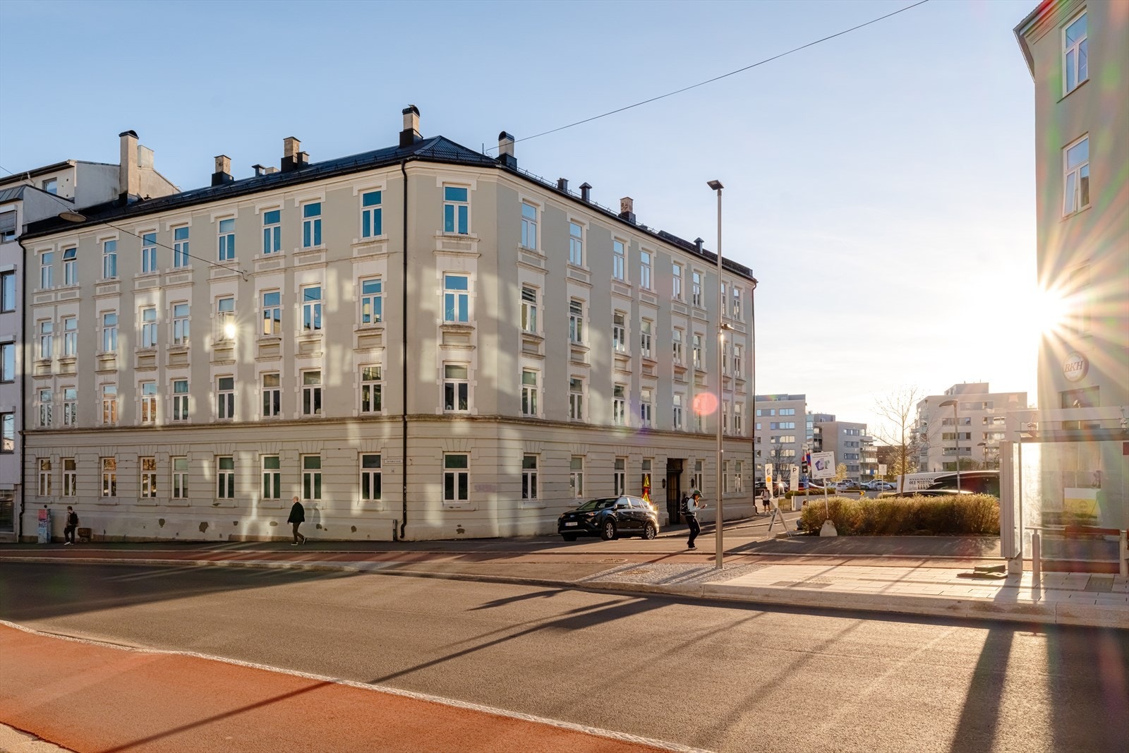 Sandakerveien har akkurat fått sykkelvei på begge sider av veien Galleribilde