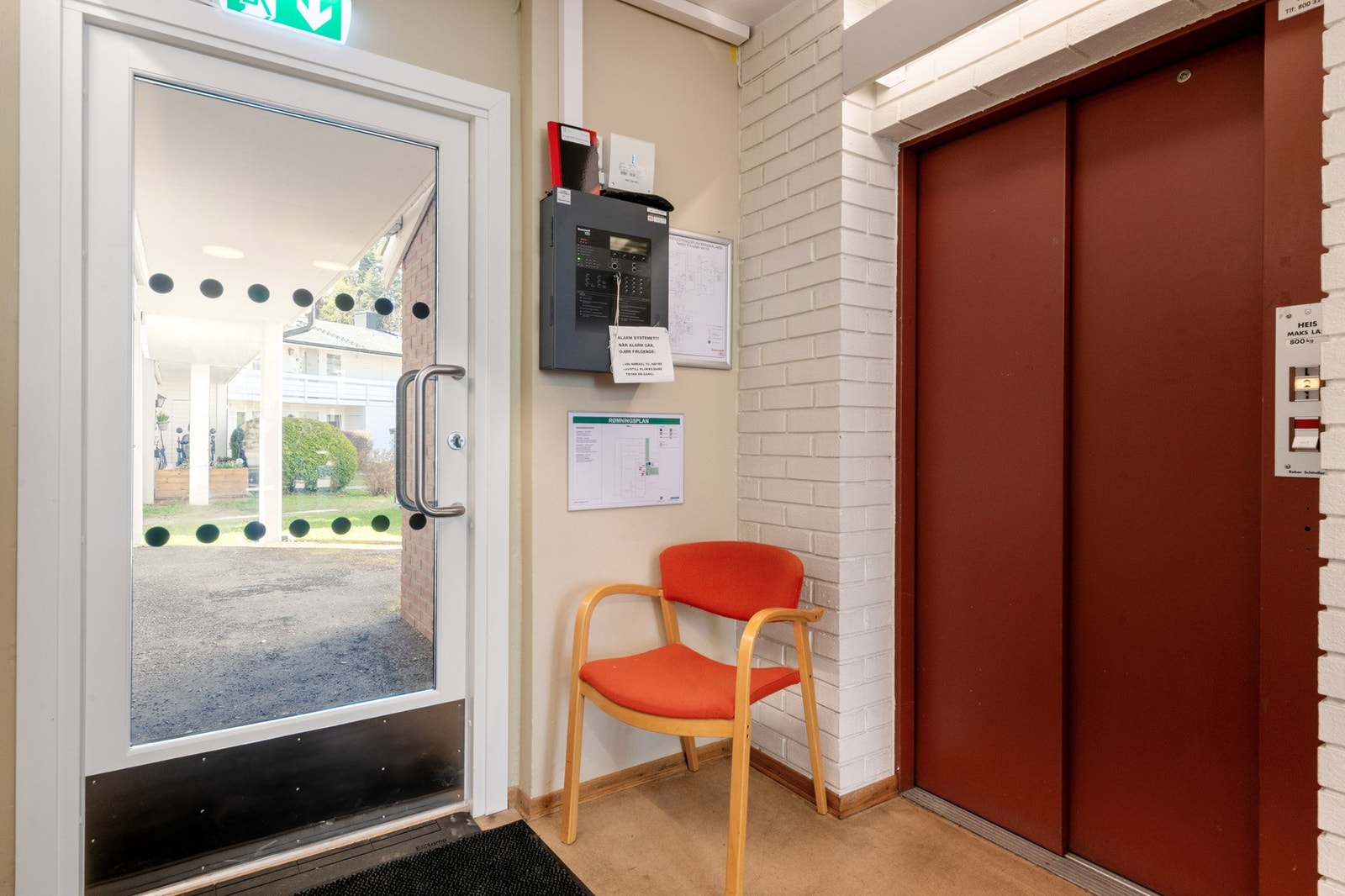 Heis i seniorsenteret. Galleribilde