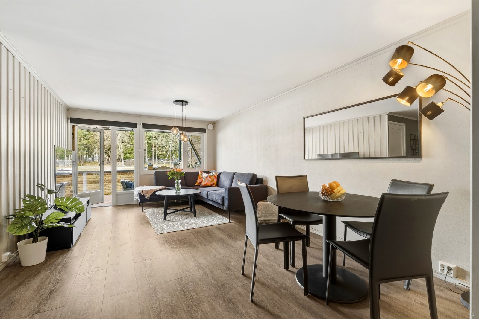 Velkommen til Øvre flatåsveg 43C - Presentert av EiendomsMegler1 ved Mathias Åsvang. Galleribilde