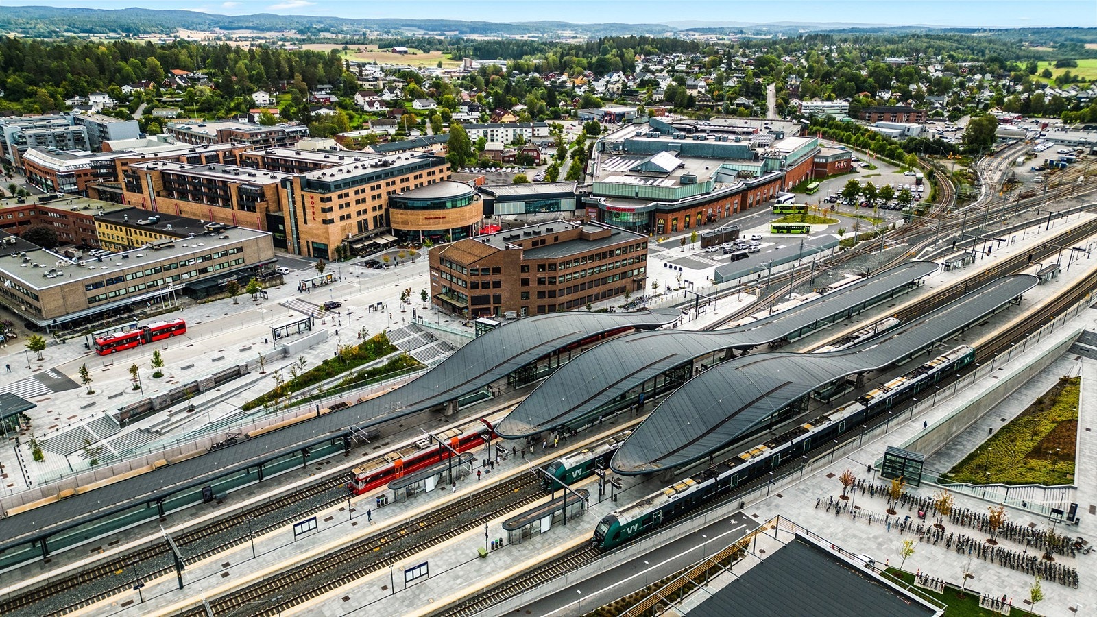 Follobanen har hyppige avganger til Oslo S med en reisetid på kun 12 minutter. Galleribilde