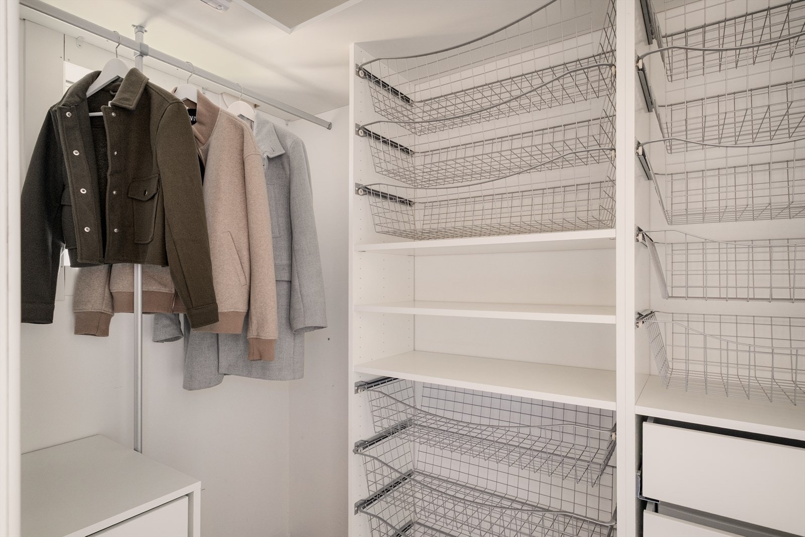 Garderoberom/bod i tilknytning til soverom #2. Galleribilde