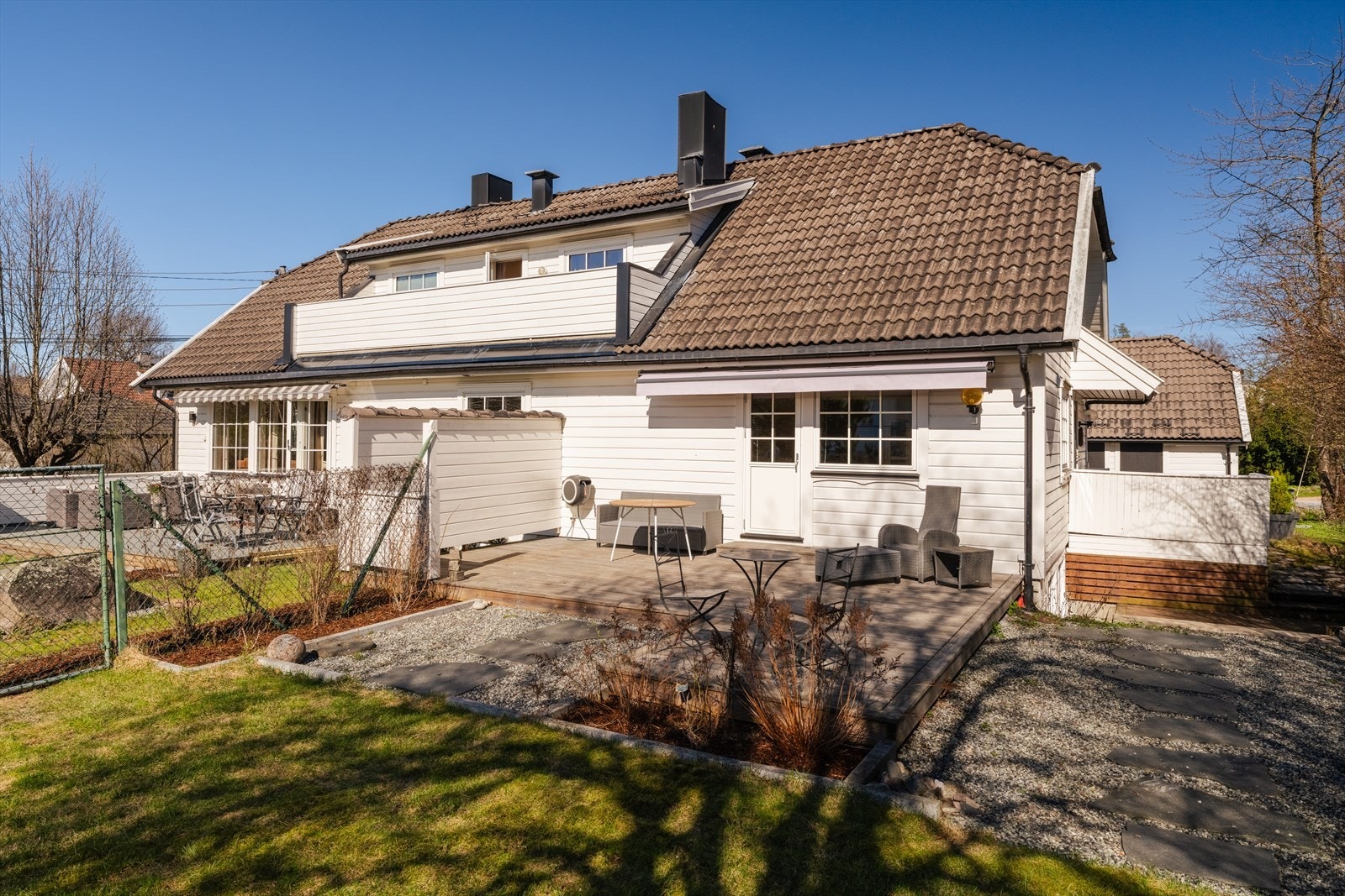 Dette gjør eiendommen attraktiv for familier som ønsker en generasjonsbolig. Galleribilde