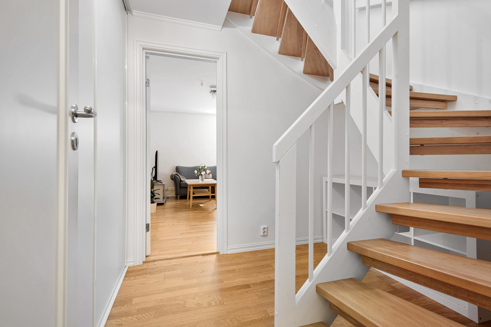 Kjeller med to soverom, kjellerstue og vaskerom. Galleribilde