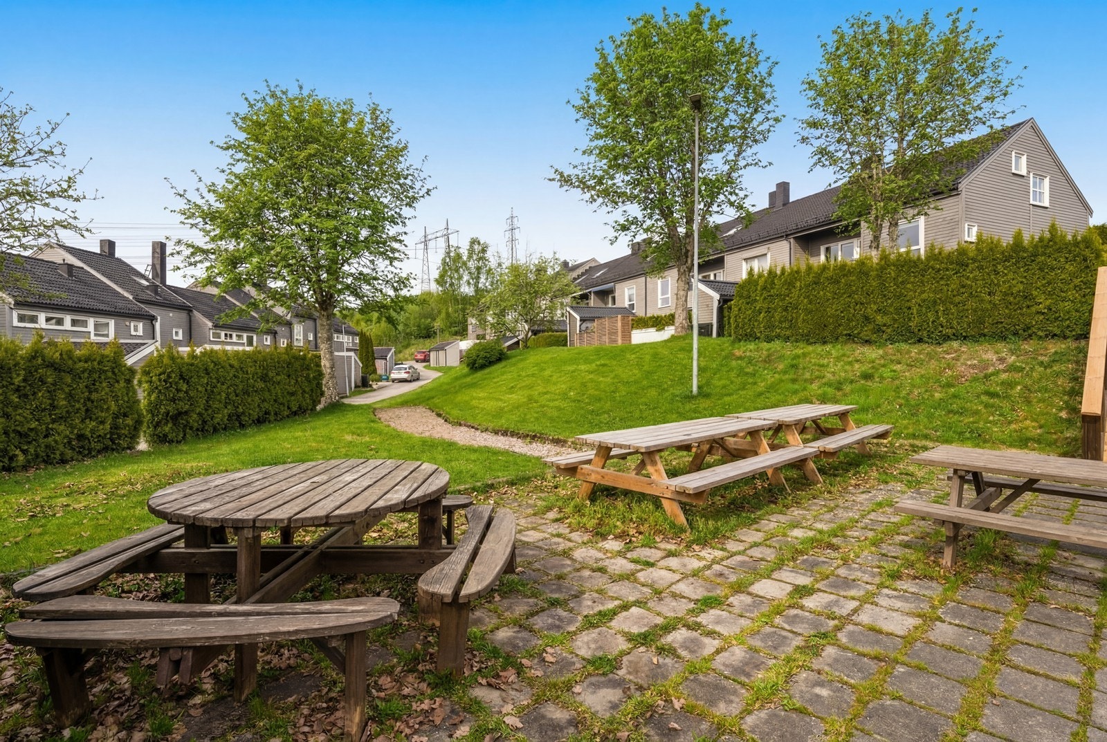 Østafor Borettslag er kjent for et godt naboskap og arrangerer felles dugnader og juletretenning. Galleribilde