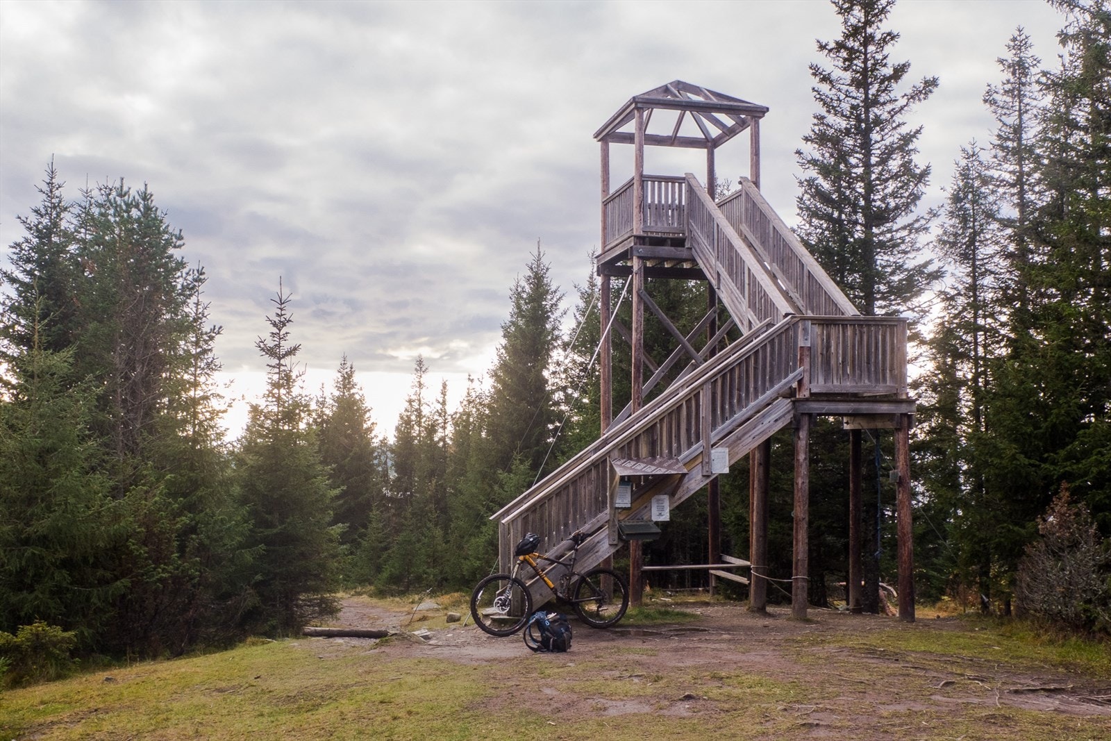 Et fint lokalt turmål fra Reppevegen 109B er Solemsvåttan, eller Våttan som det heter blant de lokale. Solemsvåttan er den høyeste toppen på 423 moh. Galleribilde