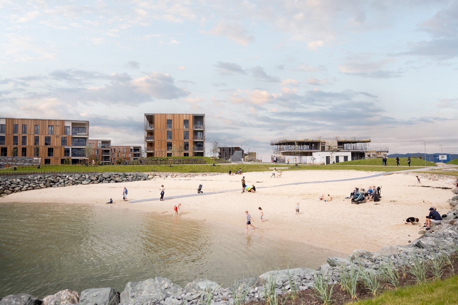 Nyetablert og populær badestrand på Grilstad er klar for ny sommersesong. Galleribilde