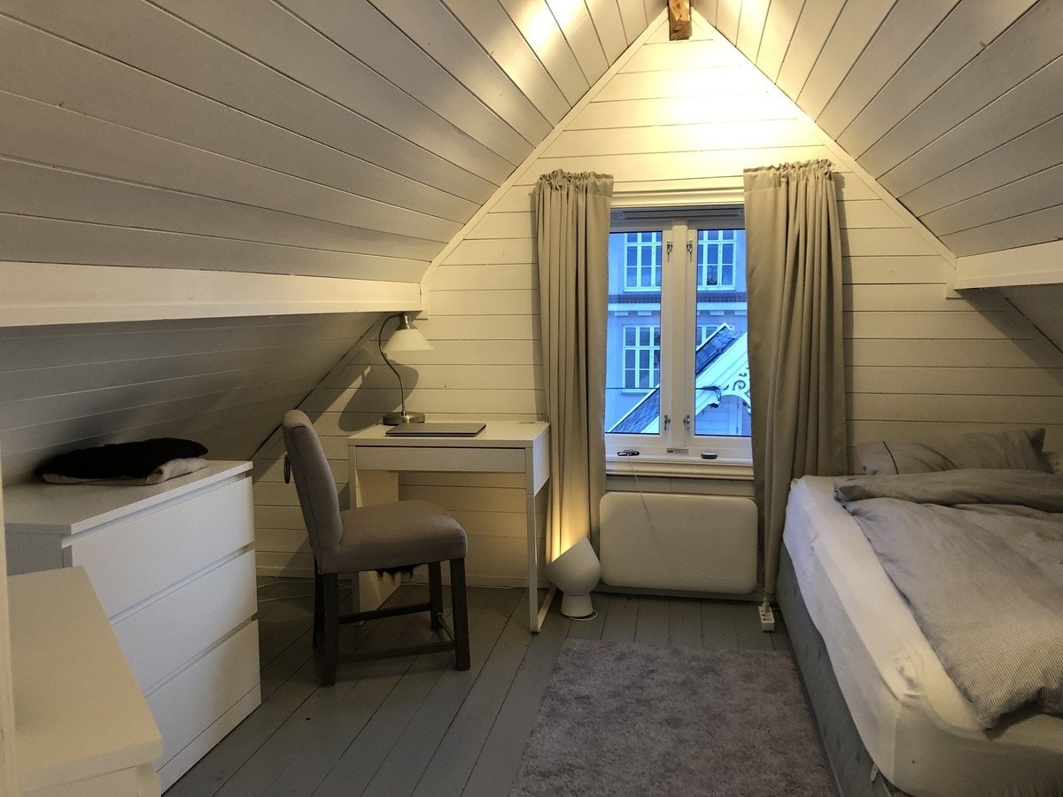 Soverom 1 LEDIG Galleribilde