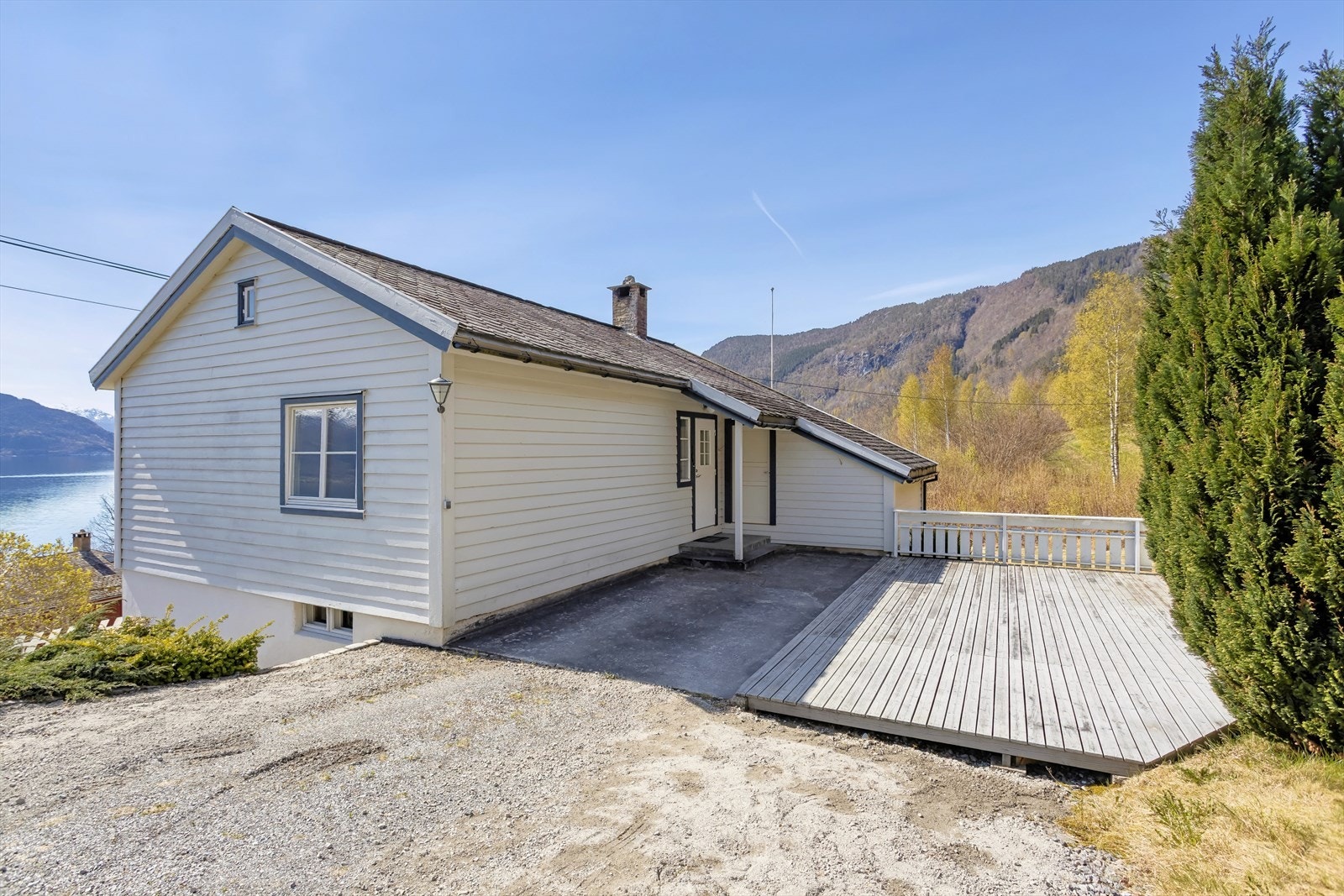 Boligen er opprinnelig fra ca. 1957 og ble påbygget i 2007 Galleribilde