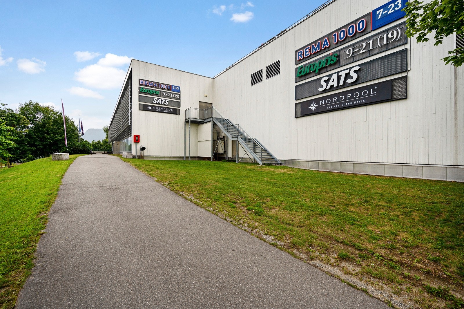 Remabutikk og Sats finner man nede på Billingstadsletta. Galleribilde