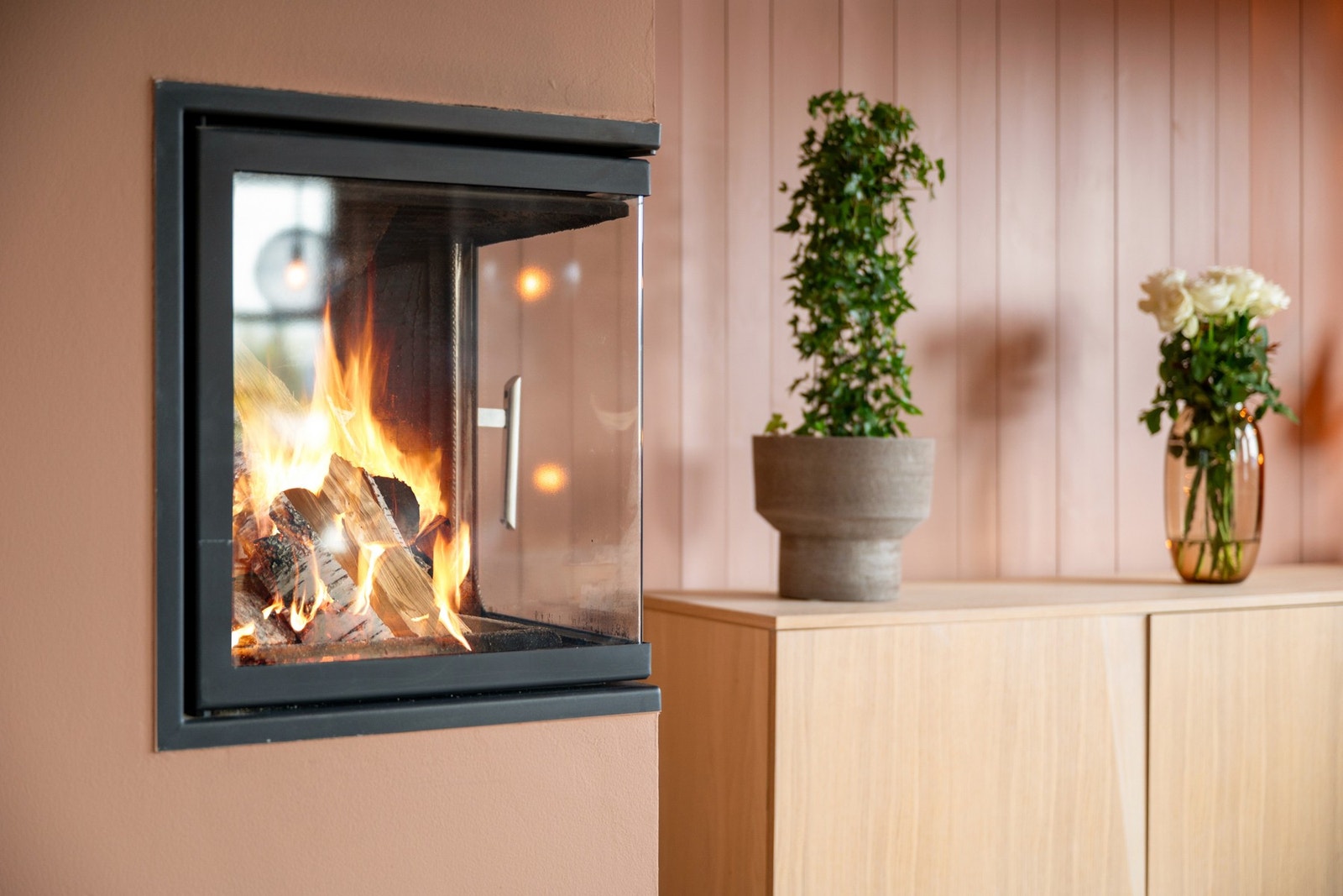 Peisen bidrar til ekstra varme og hygge på kalde vinterdager. Galleribilde