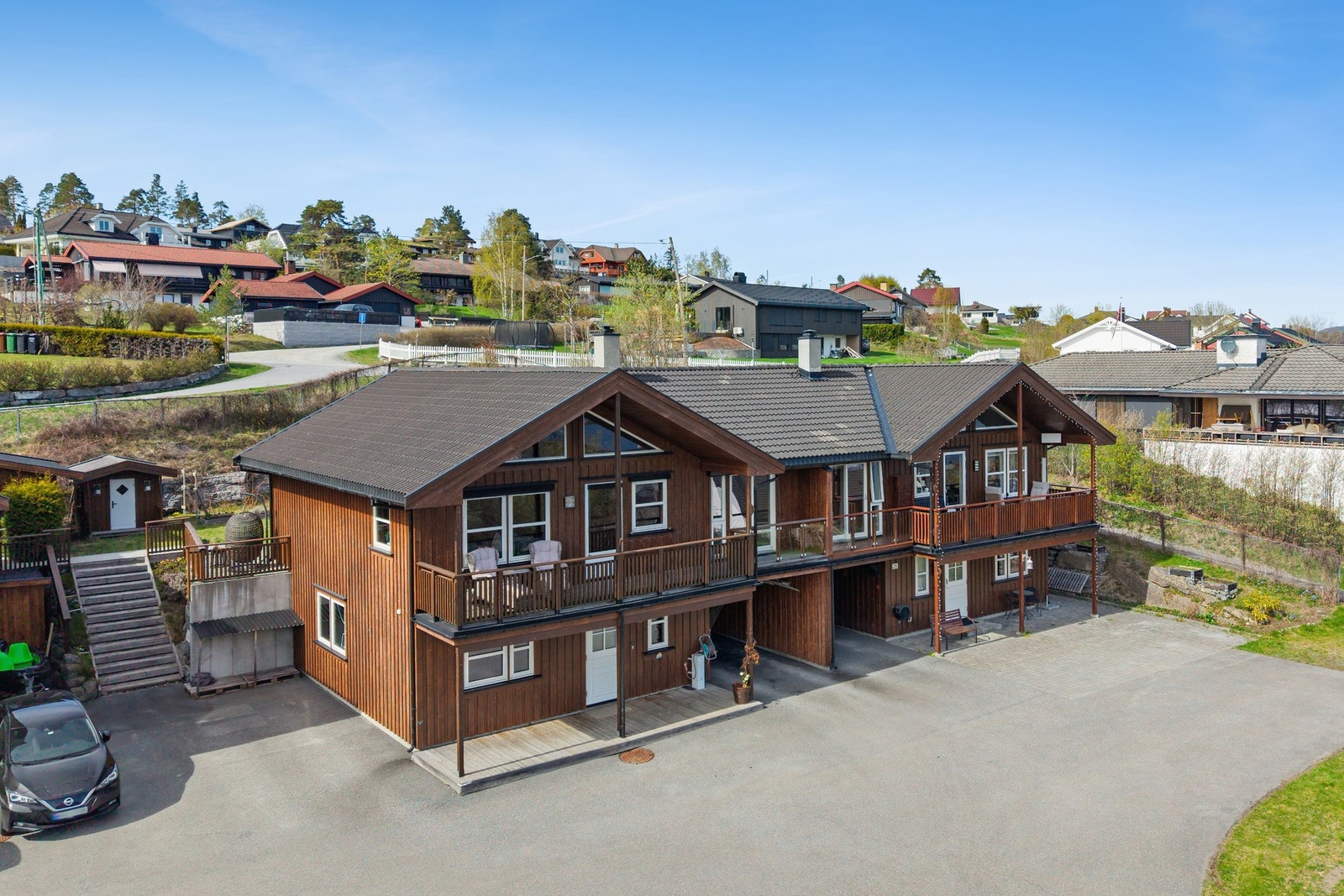 Gjennomført og moderne bolig med attraktiv beliggenhet på Steinsåsen. Galleribilde