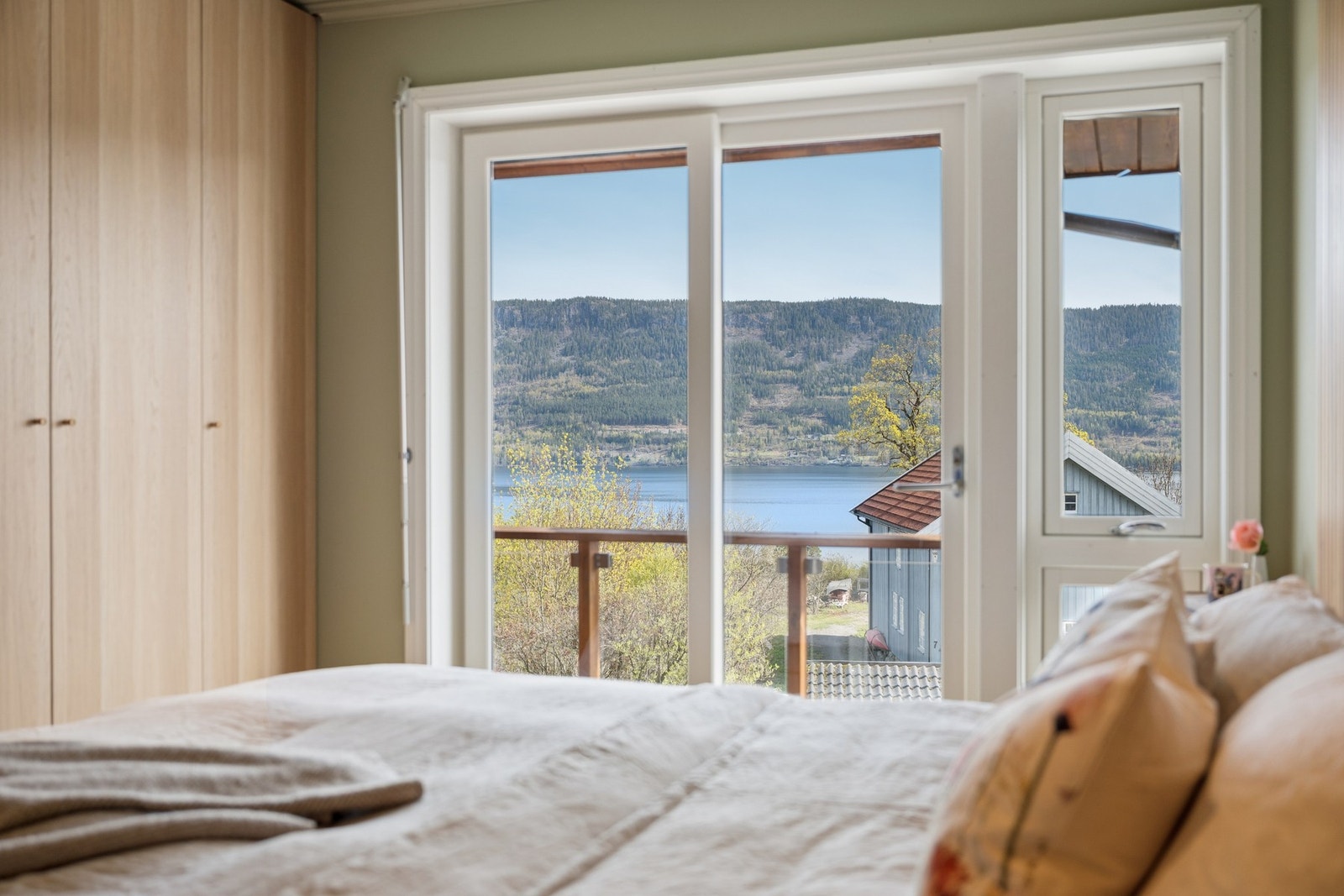 Nydelig utsikt til fjorden! Galleribilde