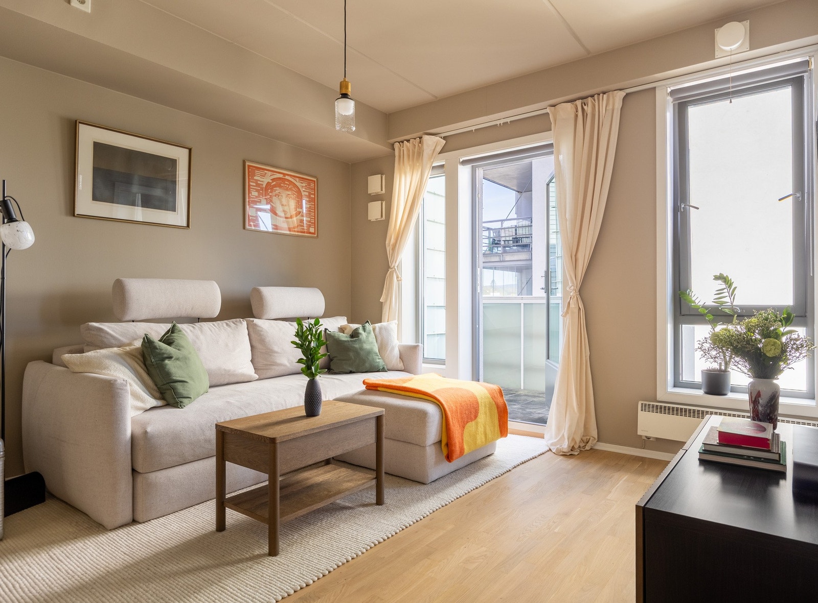 Leiligheten er lys og delikat med en moderne standard. Galleribilde